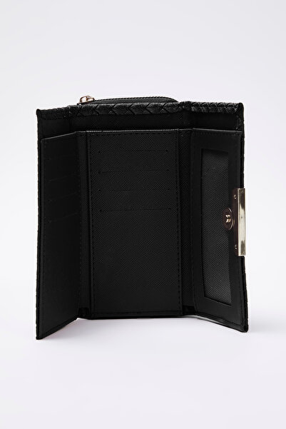 TRENDYOL SHOES Portofel de damă cu închidere cu snap și fermoar cu textura neagră TAKSS25CU00000