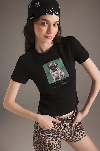 Trendyol Collection Czarny T-shirt z dzianiny z nadrukiem - kokarda, gładki TWOSS25TS00113