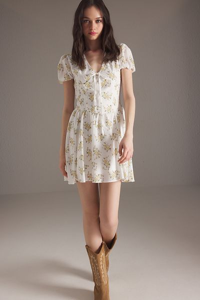 Trendyol Collection White Floral Short / Mini Woven Dress Twoss25El00789