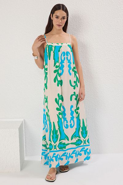 Trendyol Collection Blaues, tropisches, gerades Maxi-Webkleid TWOSS25EL00578