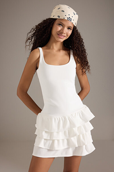 Trendyol Kollektion Weißes, gerades, gerüschtes, dehnbares Mini-Strickkleid T...