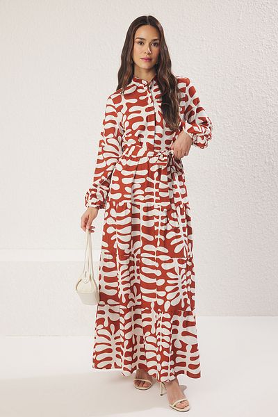 Trendyol Modest Hnědé tkané šaty se směsí vzoru TCTSS25EB00109