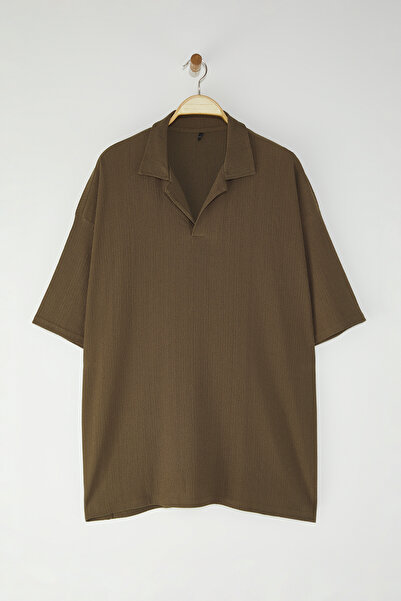 Trendyol Collection Khaki Large Size Oversize/Wide Cut Textured Polo Neck T-Shirt Tmnss25Bp00004