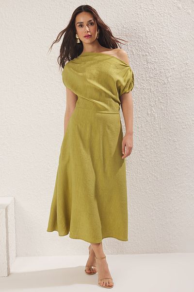 Trendyol Collection Πράσινο λαδί σε γραμμή Α με λαιμόκοψη μίντι υφαντό φόρεμα TWOSS25EL00726