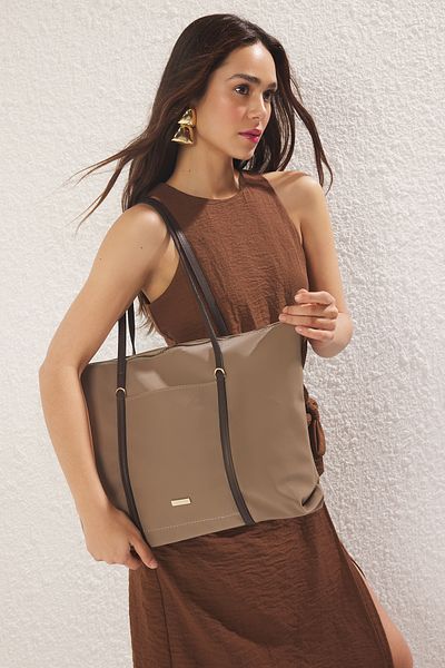 TRENDYOL SHOES Dunkelbeige Damen-Maxi-Tote-Schultertasche mit Reißverschluss TAKSS25OC00026