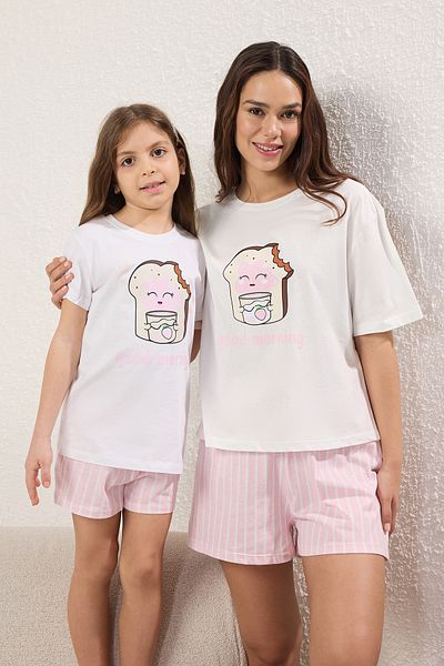 TRENDYOLKIDS Růžová dívka Dětská 100% bavlna pruhovaná s krátkým rukávem Mini Me/Matka-Dcera Pletená sada pyžama TKDSS25PT00022