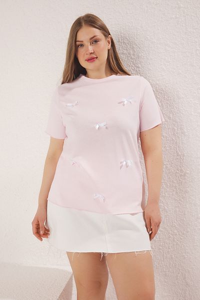 Trendyol Curve Базова футболка з рожевим вузликом великого розміру TBBSS25BF00052