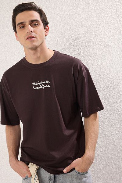 Trendyol Collection Σκούρο καφέ λουλούδι εμπριμέ φαρδύ βαμβακερό μπλουζάκι - TMNSS25TS00028