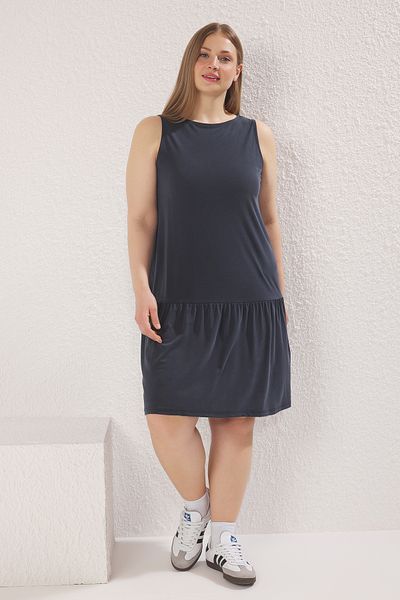 Trendyol Curve فستان محبوك أنثراسايت مقاس كبير - حذاء جيرسي مريح TBBSS25AH00138