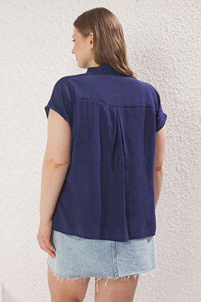 Trendyol Curve Темно-синій двобортний гольфик з коротким рукавом і застібкою на ґудзиках великого розміру