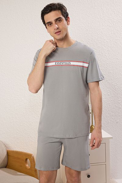 Trendyol Collection Graues Strick-Pyjama-Set mit normaler Passform und bedruckten Shorts TMNSS25PT00016