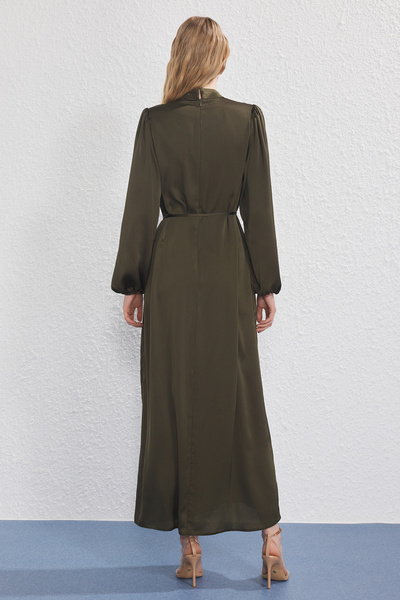 Trendyol Modest Βραδινό φόρεμα από χακί δαντέλα με λεπτομέρειες TCTSS25EB00136