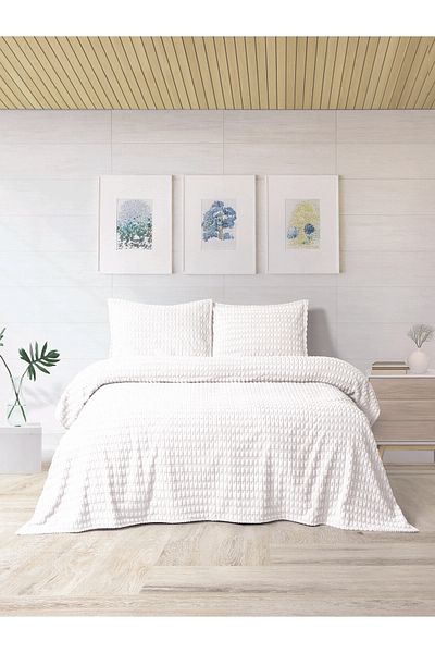 Bella Home Double Twist Bed Cover Set