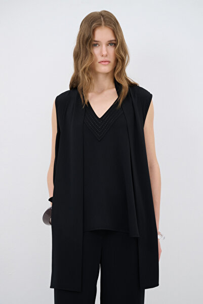 adL Fularlı V Yaka Bluz