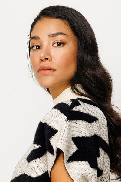 ON Houndstooth Patterned Sleeveless Sweater