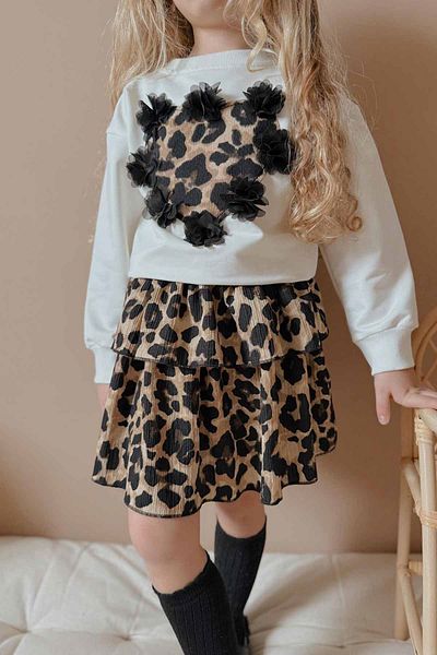 Minigimin Cicileri Leopard Print 3D Floral Sweatshirt and Layered Skirt Girl's Set - White