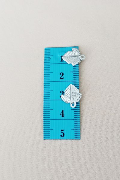 STUMBANNG Oya Evening Dress Bracelet Necklace Plexi Metallic Plastic Sequins Silver Color 8 Grams 130 Pieces - Bnc507