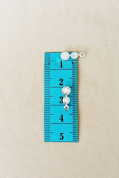 STUMBANNG Oya Evening Dress Bracelet Necklace Plexi Metallic Plastic Sequins Silver Color 8 Grams 100 Pieces - Bnc500