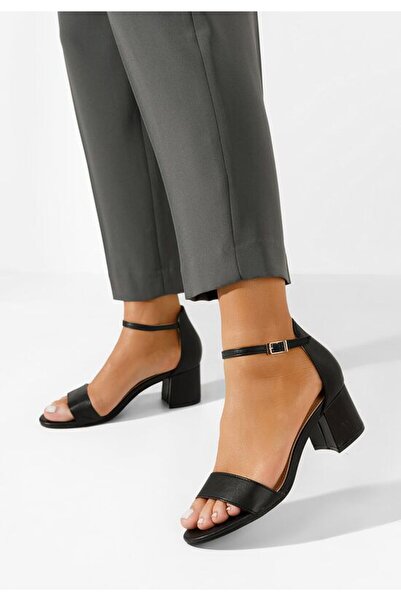 B T Shoes Sandale cu toc mediu Nomeria V2 negre