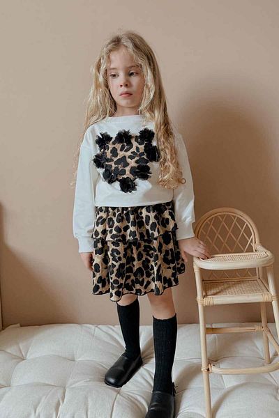 Minigimin Cicileri Leopard Print 3D Floral Sweatshirt and Layered Skirt Girl's Set - White