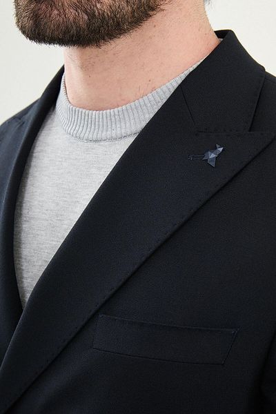 Mcr Pointed Collar Suit Set