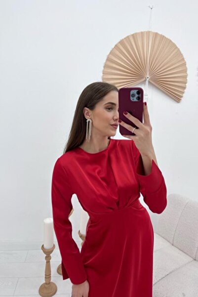 Wear Up Rochie lungă din satin roșu Edolika