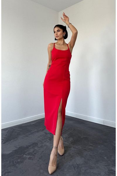 modaserdem Red Low-Cut Back Dress