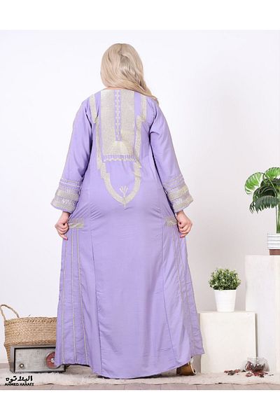 Genrics Comfortable and flowing, embroidered cotton reception jalabiya on the chest and back