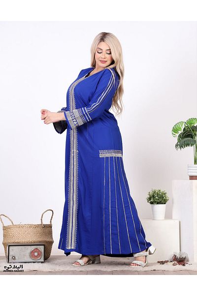 Genrics Comfortable and flowing, embroidered cotton reception jalabiya on the chest and back