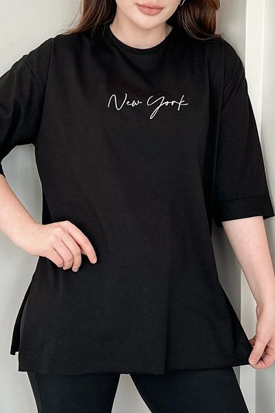 Gizce Yorks Black T-Shirt