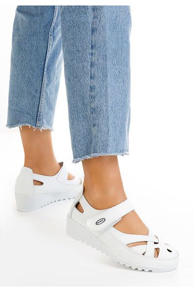 B T Shoes Balerini cu platforma Simisa albi