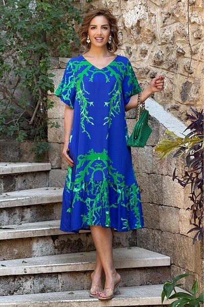 Nevin Kaya Moda Φόρεμα με μπλε κοραλί μοτίβο V λαιμόκοψη βολάν 100% βαμβακερό