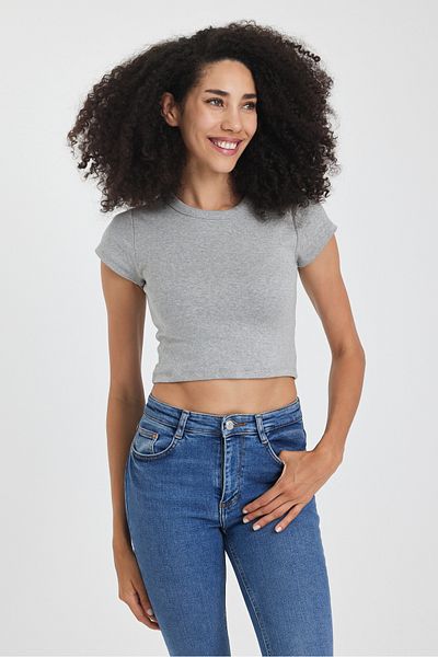 ZACHARIUZ Gray Short Sleeve Crop 0004