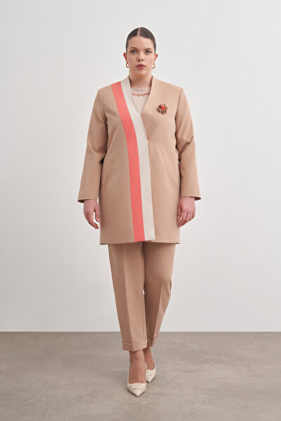 Aker Renkli Garni Detaylı Kap