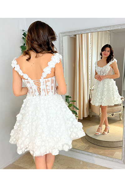 MAUNAU Üç Boyutlu Çiçekli Kısa Elbise