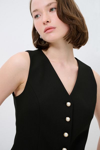 adL Buttoned V-Neck Vest