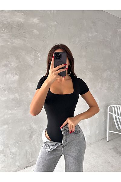 By Gecce Square Neck Short Sleeve Half Double Layer Bodysuit Snap Bodysuit