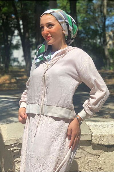 Moda Rosa 25Y3527 - Beige - Jacket with Hooded Skirt Suit