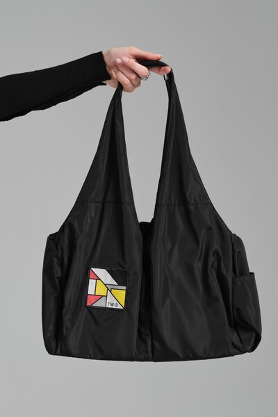 tw3 Γυναικεία υφαντή τσάντα με λεπτομέρεια με λουράκι