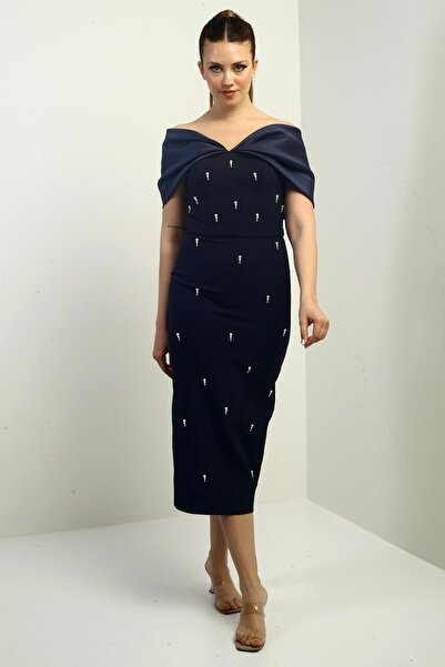 By Saygı Kadın Tafta Madonna Yaka Önü İnci Detaylı Astarlı Abiye Elbise