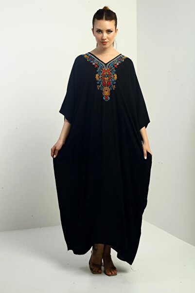 By Saygı Жіноча довга сукня оверсайз з V-подібним вирізом, вишивка та кишені