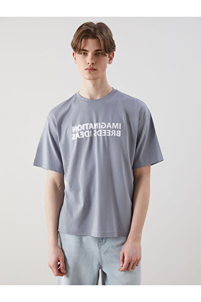 LC Waikiki RMZ GİYİM FARKIYA تي شيرت رجالي من القطن الممشط مطبوع عليه ياقة روبا