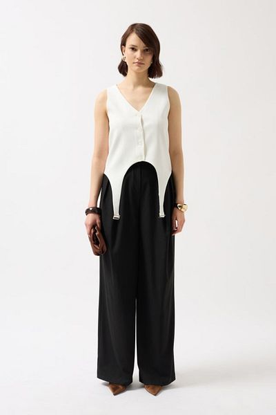trend henna Belt Detail V-Neck Vest