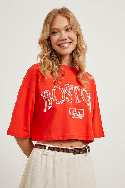 Arma Life Women's Short Sleeve Summer Basic Red Crop T-Shirt