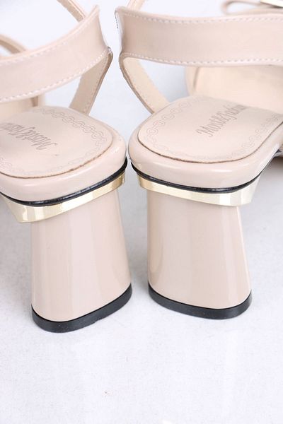 sefayol Kyle Beige Stone Patent Leather Heeled Women's Shoes
