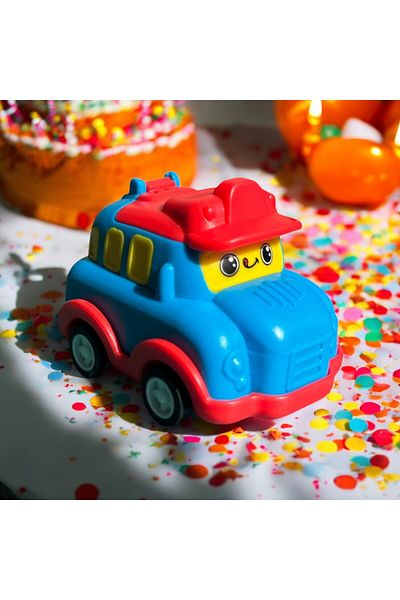 Polin Cute Car Pencil Sharpener with Pull and Drop Feature