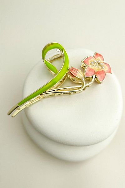 Modex Pearl Detailed Pink Lily Latch Buckle (Dimensions: 11cm)