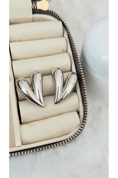 GM TAKI الحد الأدنى الفولاذ المقاوم للصدأ أقراط القلب اللون الفضي