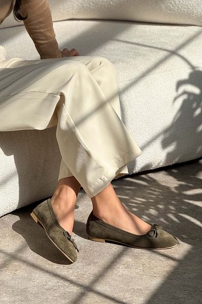 NİŞANTAŞI SHOES Matic Khaki Damen-Ballerinas aus echtem Wildleder mit Spitze und flacher Sohle