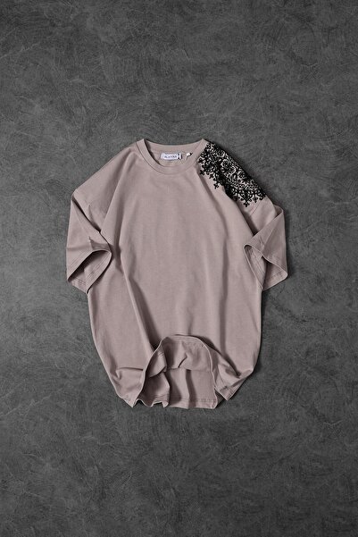 Slatra Beige Colored Men's Oversize T-Shirt - Shoulder and Back Embroidered